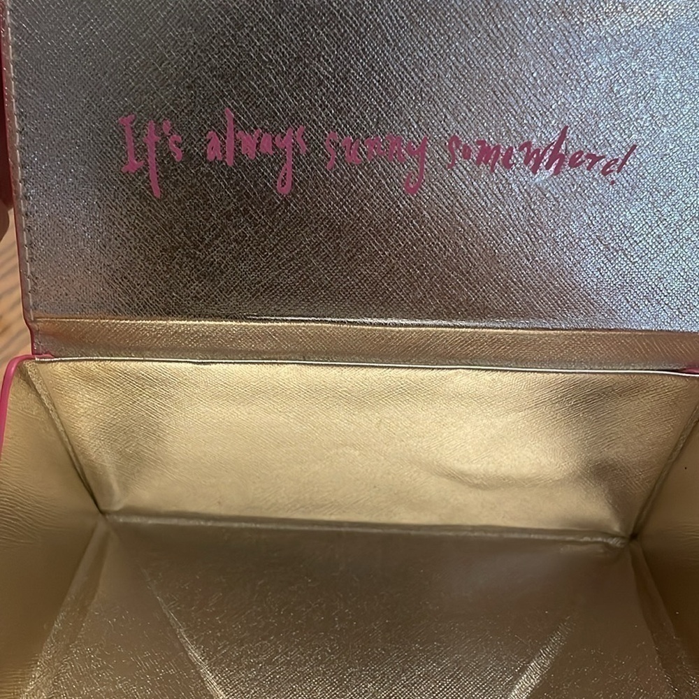 Lilly Pulitzer “It’s Always Sunny Somewhere” Folding Sunglass Case - Picture 3 of 8